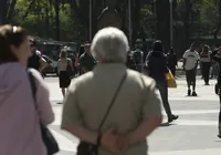 Idosos em risco: novo alerta sobre vírus respiratório no Brasil