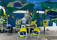 Comércio informal é destaque em ato bolsonarista no Farol da Barra