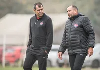 Confira a primeira escalação de Fábio Carille no comando do Vitória imagem