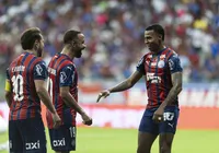 Cria e finaliza! Meio-campo do Bahia vive fase artilheira na temporada