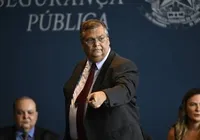 Dino exalta STF após críticas de Trump ao Brasil imagem