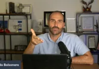 Diretor da PF responde a Eduardo Bolsonaro: "Não vai intimidar"