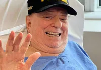 Raul Gil recebe alta médica após internação imagem