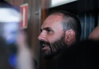 Eduardo Bolsonaro chama Moraes de "juiz louco" em entrevista nos EUA