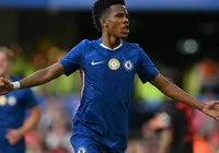 Em sua estreia, Estêvão marca seu primeiro gol pelo Chelsea; veja