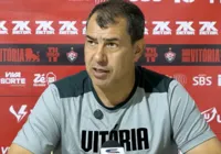 Fábio Carille se diz "satisfeito" com o Vitória e defende Lucas Braga