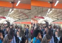 Falha no Metrô: linha 1 para e estações ficam lotadas; veja vídeo imagem