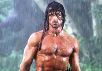 Galã de romance da Netflix será o novo Rambo no cinema; conheça imagem