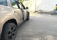 Homem é encontrado morto e algemado em rua residencial no Cabula imagem