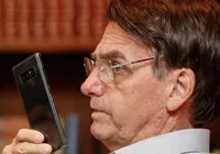 Conteúdo de pen drive encontrado em banheiro de Bolsonaro é revelado imagem