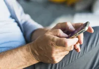 Mais conectados e vulneráveis: como idosos podem evitar golpes virtuais imagem