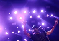 "Me sinto privilegiado por estar aqui", declara Edson Gomes na Arena A TARDE