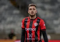 Meia-atacante deixa o Vitória e acerta com clube europeu