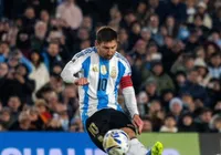 Messi marca duas vezes e se despede da Argentina em casa; assista