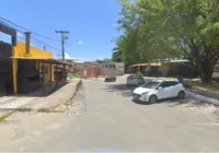 Mulher é executada dentro de bar em Salvador; amiga também foi baleada imagem