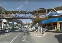 Mulher é morta a tiros em passarela de avenida importante de Salvador