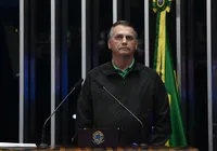 "Ditadura" x "grande dia": prisão domiciliar de Bolsonaro divide políticos