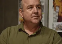 ‘Os filmes renascem nessa tela e nos fazem sentir dentro deles’