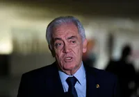 Otto Alencar: inquérito da PF mostra provas 'contundentes' da obstrução de Bolsonaro imagem
