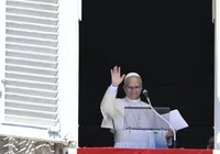 Papa Leão XIV pede fim da “pandemia de armas” que mata crianças no mundo imagem