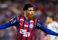 Recuperado? Pulga viaja com elenco do Bahia para pegar o Corinthians