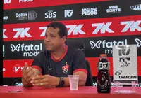 Técnico interino do Vitória promete reação com uso de jovens da base imagem