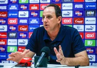 Rogério Ceni revela preocupação no Bahia após "chutes inofensivos"