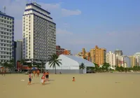 Sem água no mar? Praia brasileira amanhece diferente e preocupa imagem
