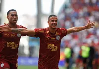 Sob os olhares de Ancelotti, Bahia vence o Santos com golaço de Juba