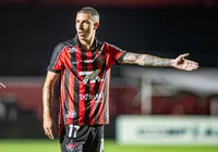 Titular pela primeira vez, Aitor Cantalapiedra surge como esperança imagem