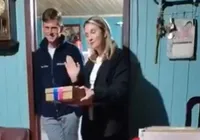 "Chá revelação": mulher expõe traições do marido em reunião de família