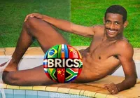 "Vampetaço": brasileiros enviam nude de ex-jogador em protesto contra Trump