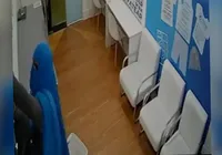 Vídeo: Homens usam lençóis na cabeça para furtar televisão na Bahia imagem