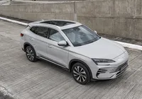 Vídeo: raios atingem o teto de BYD Song Plus e carro fica intacto