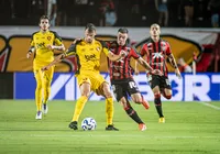 Vitória vacila no fim, sofre dois gols e empata com Sport no Barradão