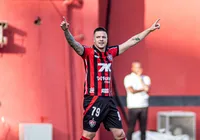Vitória vence o Bragantino, encerra jejum e deixa o Z-4 do Brasileirão imagem