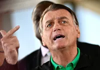 Web reage com memes a tornozeleira eletrônica em Bolsonaro; veja imagem
