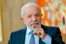 Lula criará comitê para discutir medidas contra tarifaço de Trump - Imagem
