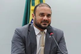 Capitão Alden sofre acidente e avalia Carnaval: "Esperar recuperação" - Imagem