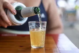 Lei Seca proíbe álcool na madrugada e impõe multa de R$ 1.071,92 - Imagem