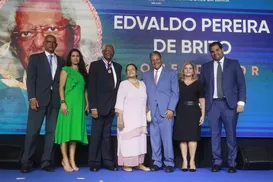 Edvaldo Brito é homenageado com a Medalha da Ordem 2 de Julho - Imagem