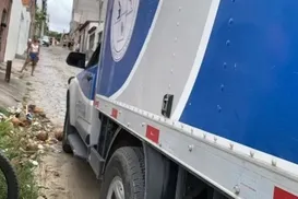 Homem é morto a tiros enquanto aguardava ônibus em Dias d’Ávila - Imagem