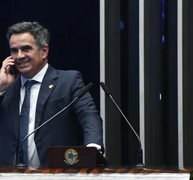 Ciro Nogueira encontrou Lula e ofereceu afastar PP de Flávio - Imagem