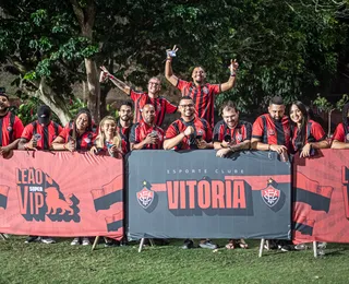 Ação leva torcedores para assistir jogo do Vitória direto do gramado