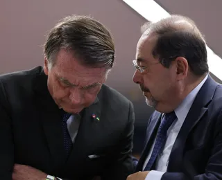 Defesa de Bolsonaro contesta tese de minuta do golpe durante julgamento