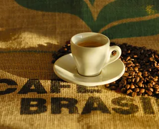 Ápós tarifaço, café pode ser estocado agora e exportado só em 2026