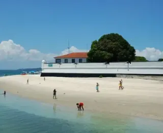 Casa é adaptada e funciona como escola para 70 alunos em Itaparica