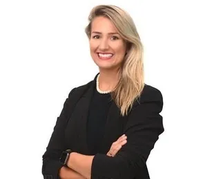 Cátia Raulino: falsa professora de Direito é condenada; veja a pena