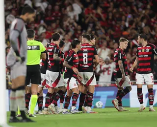'Chama a Samu'! Flamengo provoca Vitória após goleada impiedosa
