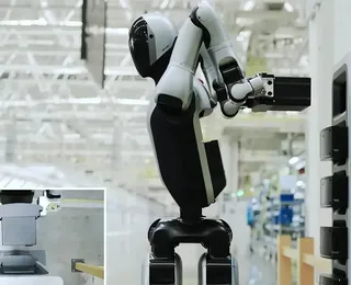 China lança 1º robô humanoide que opera 24h e troca a própria bateria